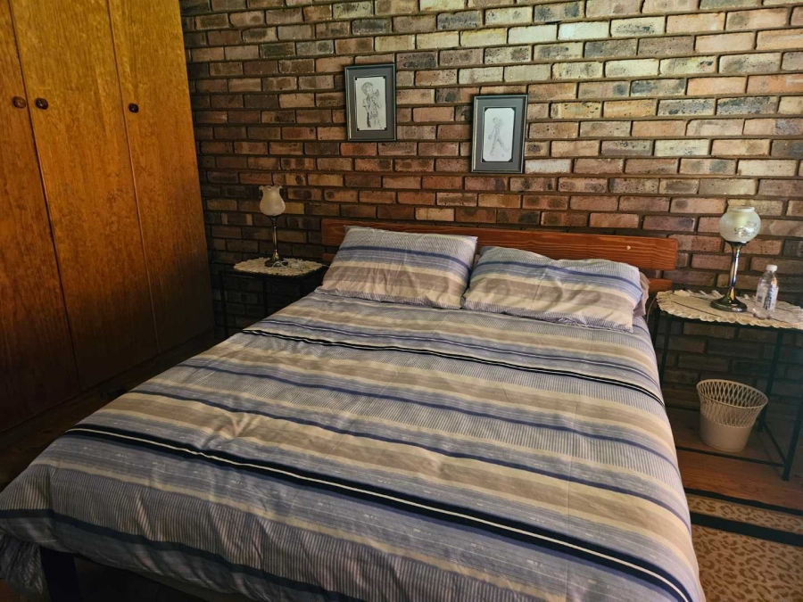 4 Bedroom Property for Sale in Leeudoringstad North West